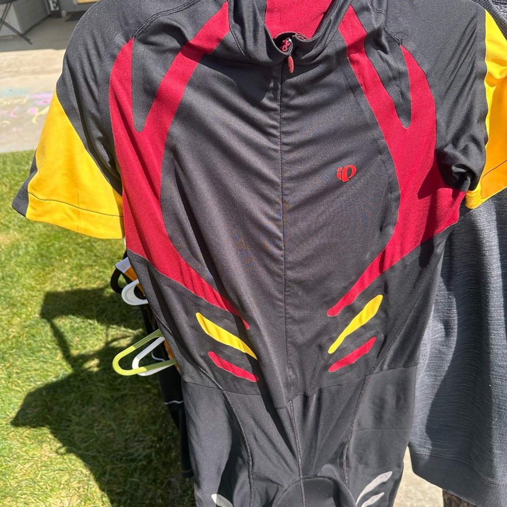 Pearl Izumi Black Red Yellow Short Sleeve Cycling Tri Suit Jersey